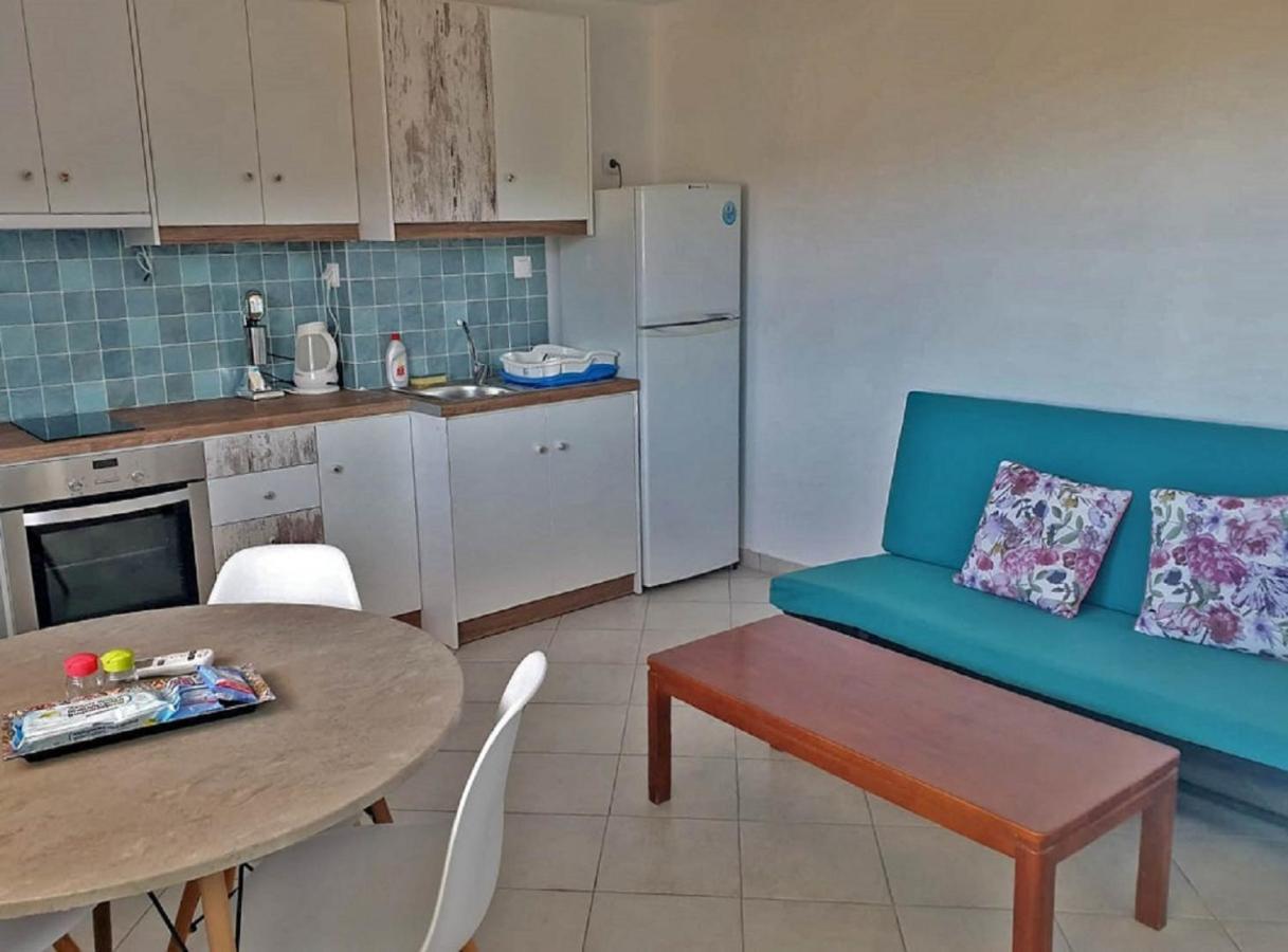 Sea View House *